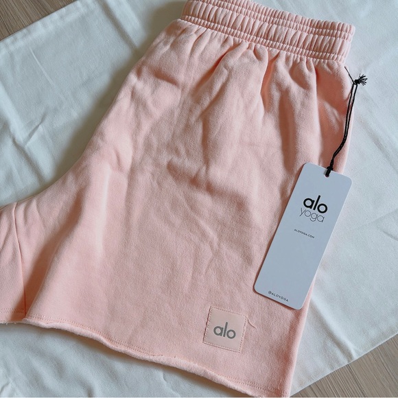 ALO Yoga Pants - Alo Yoga gym short. NEW